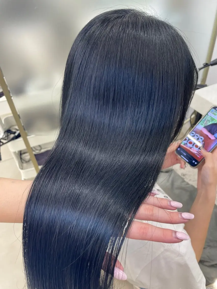 ロング カラー ブリーチ ブリーチなしカラー 高村 旭加のヘアスタイル