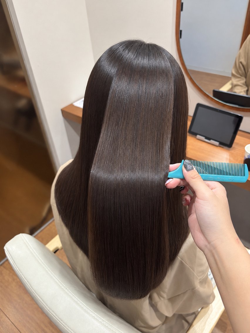 ロング 縮毛矯正 韓国透明感カラー🌀 yuukiのヘアスタイル