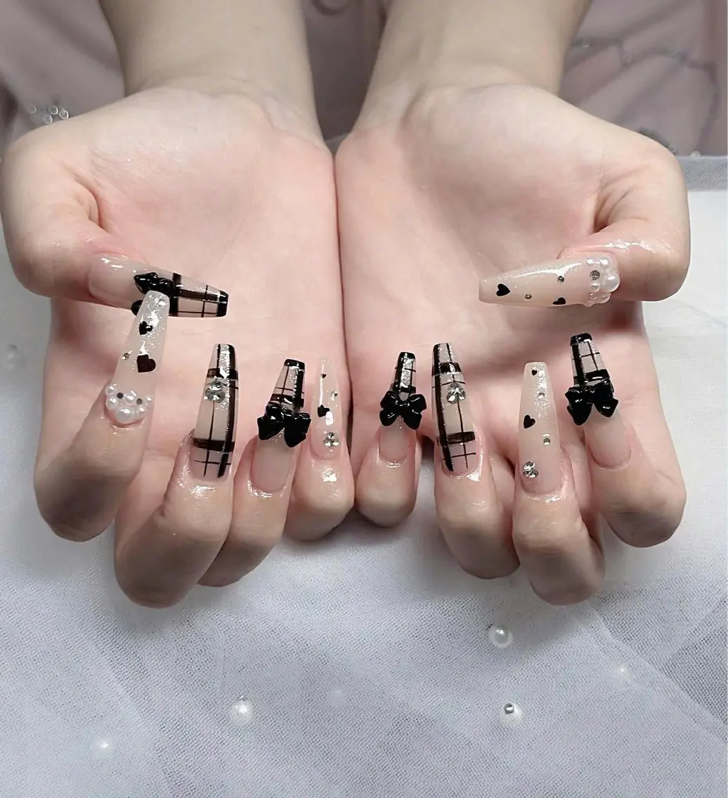 ネイル フレンチネイル ジェルネイル ハロウィン 韓国ネイル マグネットネイル ハンドネイル Hbaby nailのネイルデザイン
