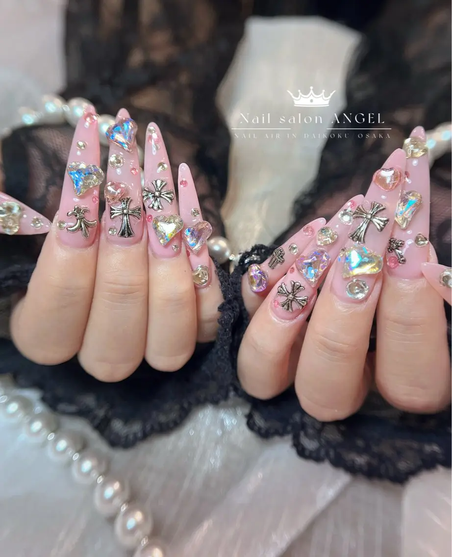 ネイル ジェルネイル ゴージャス 韓国ネイル ロングネイル シルバー ハンドネイル ANGEL Riaのネイルデザイン