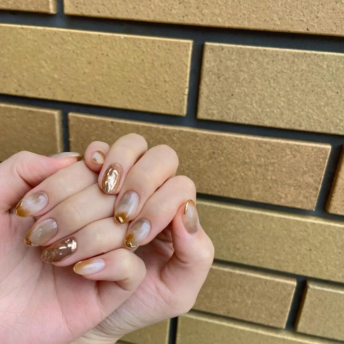ネイル オーロラネイル カジュアル 長さ出し ジェルネイル 韓国ネイル ハンドネイル MH Nailのネイルデザイン