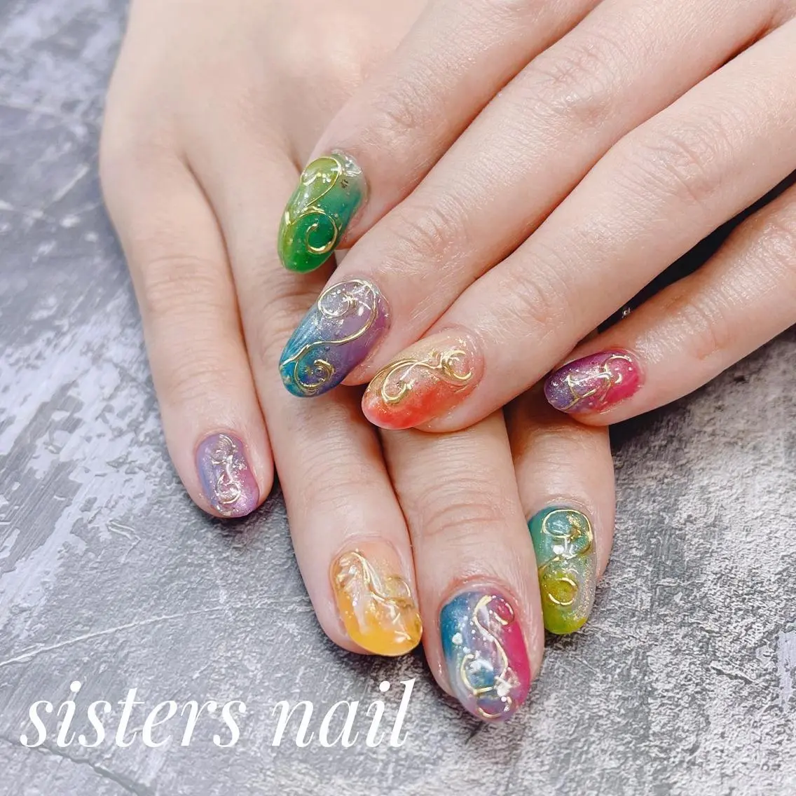 ネイル アートネイル グラデーション キラキラネイル ミラーネイル 夏ネイル ハンドネイル ハンドケア sisters nail.fのネイルデザイン
