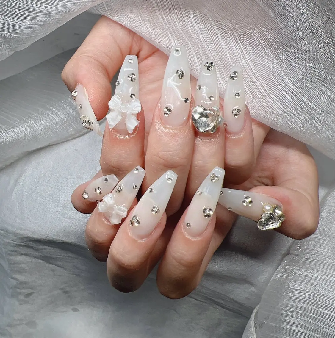 ネイル ハンドネイル Lee Nailsのネイルデザイン