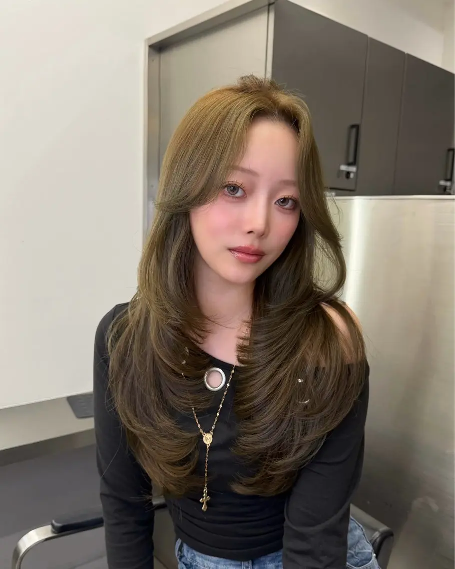 ロング レイヤーカット カット ヘアカラー 大人レイヤー/艶髪 🥥🌴TOMONAのヘアスタイル