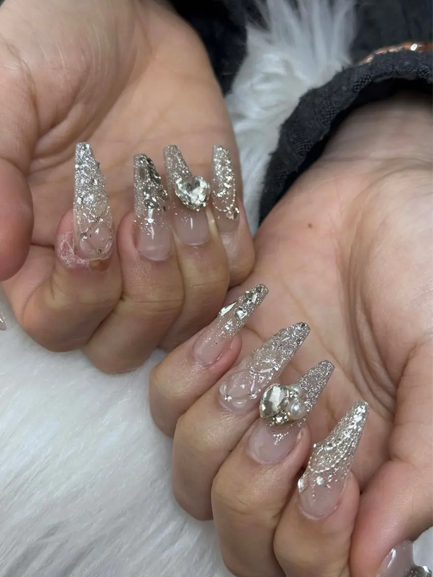 ネイル フレンチネイル ジェルネイル ガーリー 韓国ネイル ロングネイル ハンドネイル NieNail Nezukoのネイルデザイン