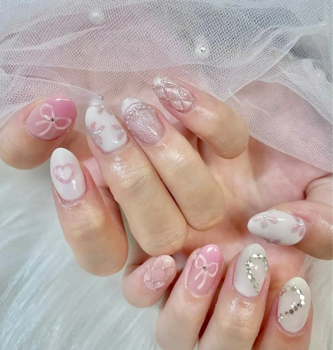 ネイル アートネイル ストーンネイル ono megumiのネイルデザイン