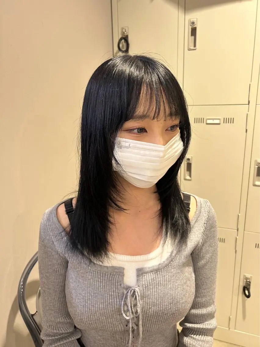 ミディアム ハイレイヤー 韓国風ヘア レイヤーカット ローレイヤー 抜け感レイヤー︴ ニュアンスカラーのヘアスタイル