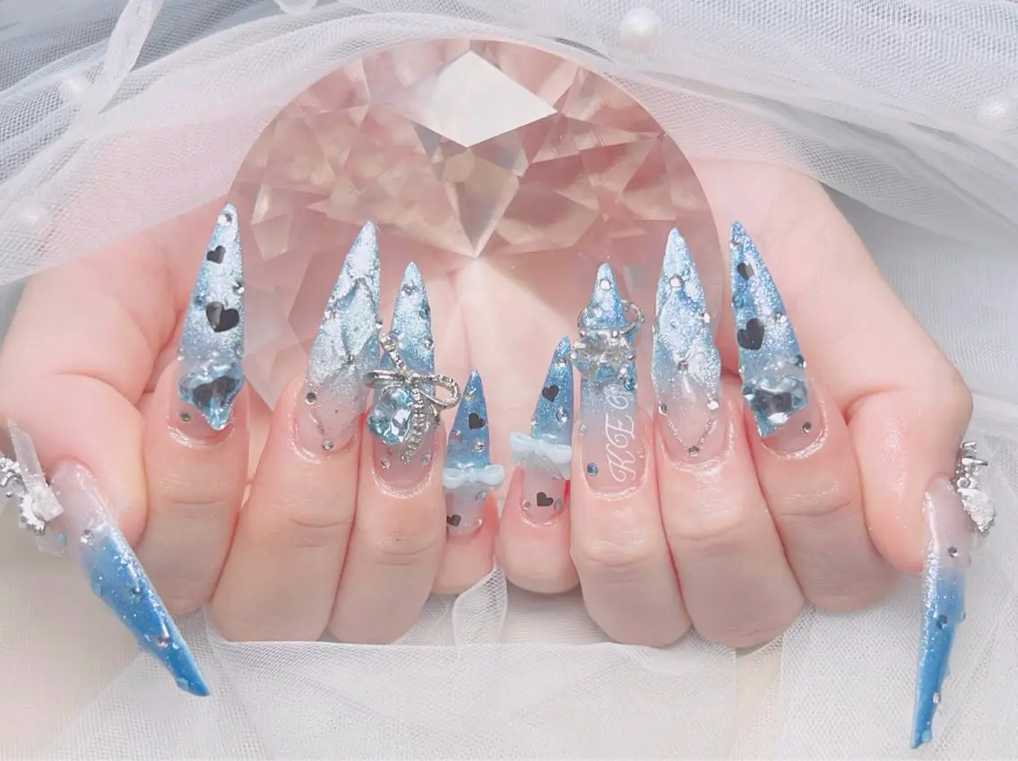 ネイル アートネイル オーロラネイル チークネイル 長さ出し フットネイル Miya _nailのネイルデザイン