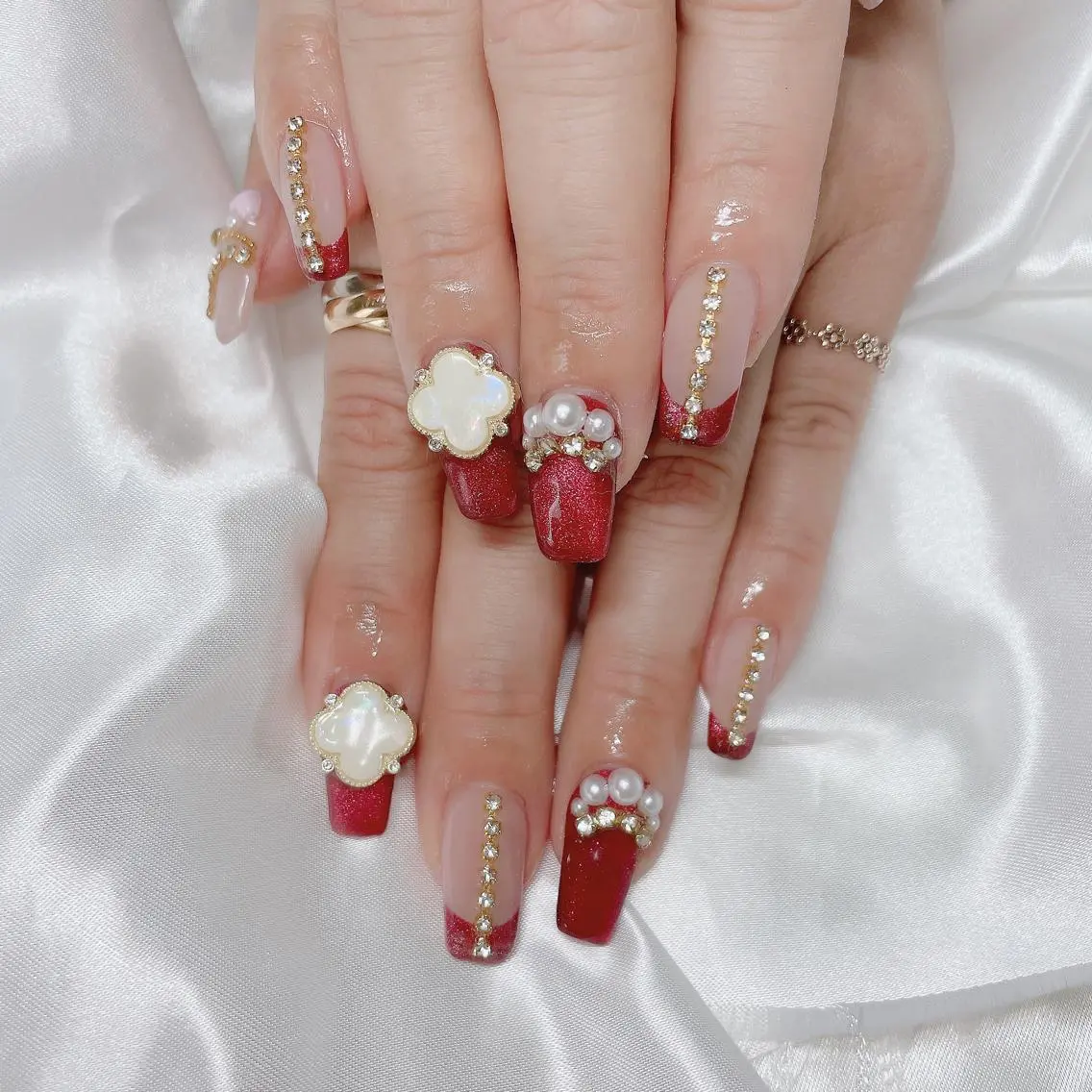 ネイル チークネイル フラッシュネイル フットネイル フレンチネイル キラキラネイル ハンドネイル merci nailのネイルデザイン