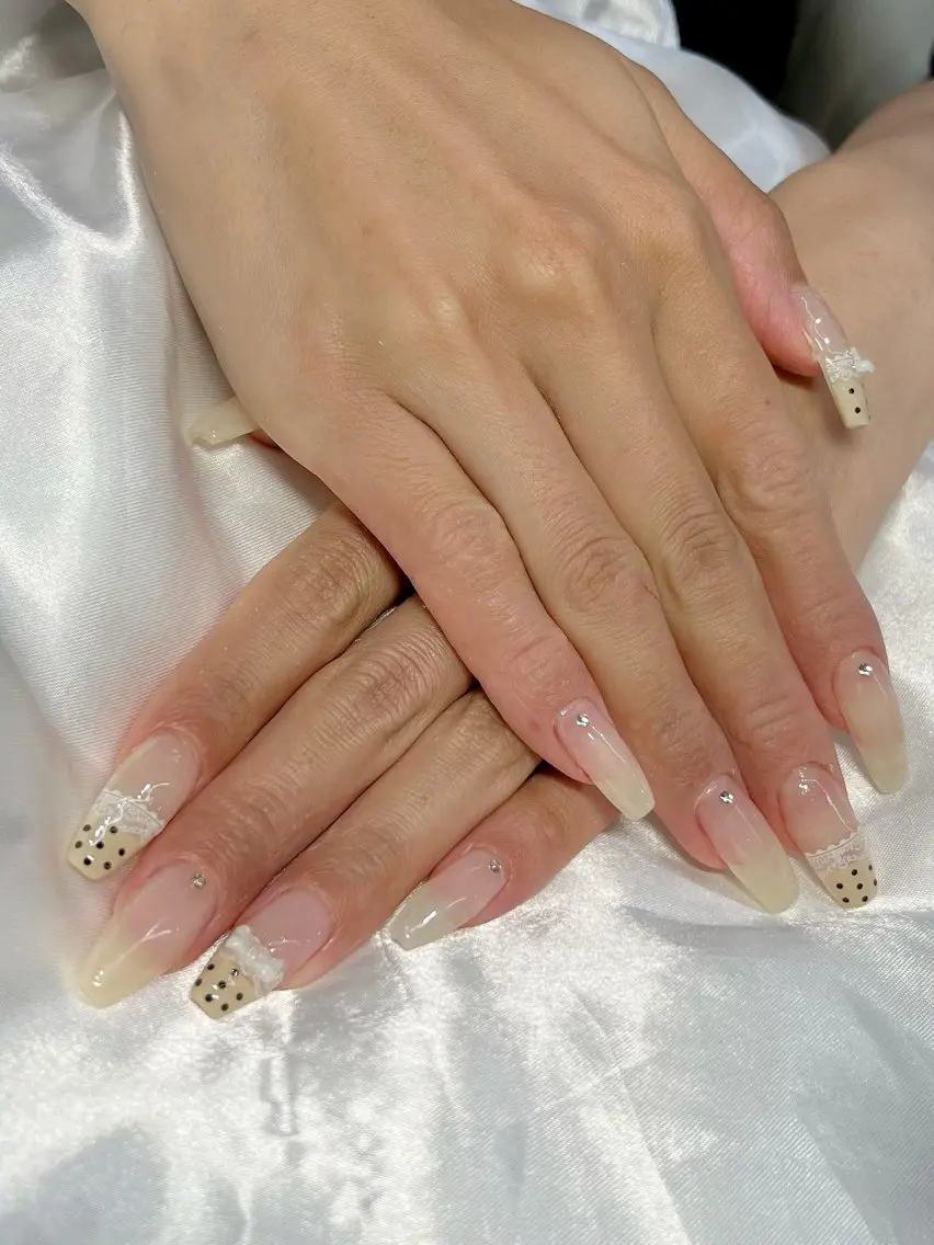 ネイル ドット レース ハンドネイル Nail ecxia ／Reikaのネイルデザイン