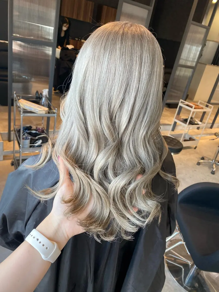 ロング カラー 才田 まりなのヘアスタイル