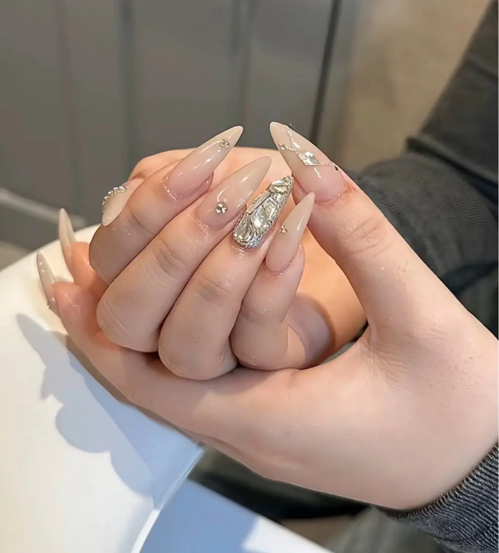 ネイル ハンドネイル Luna Gladeのネイルデザイン