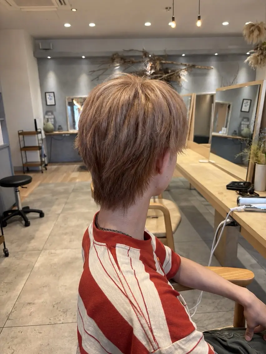 カラー ブリーチ 坂本 桃花のヘアスタイル