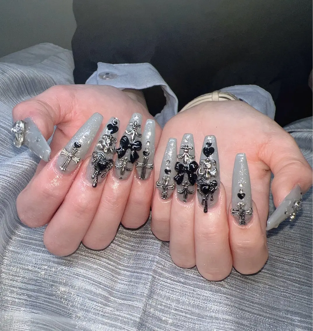 ネイル オーロラネイル チークネイル 長さ出し フットネイル フレンチネイル ハンドネイル Lee Nailsのネイルデザイン