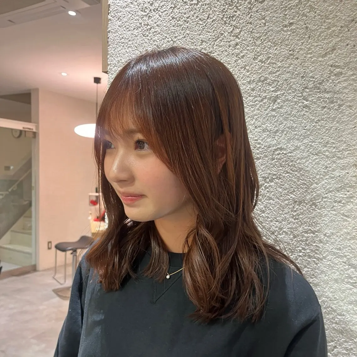セミロング カラー 本田 茜のヘアスタイル