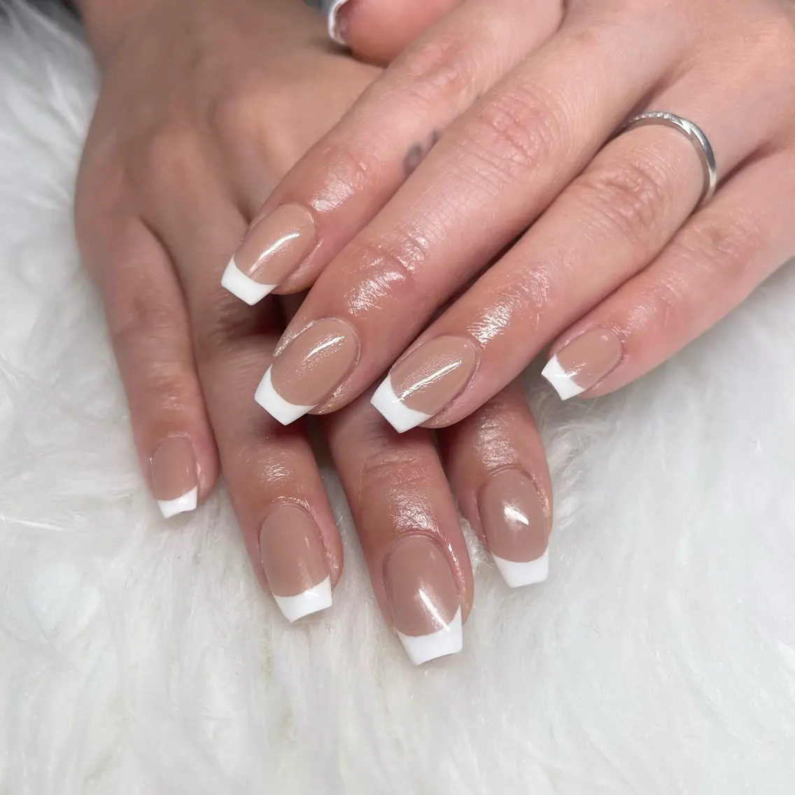 オフ無しフレンチハンド練習モデル💅 何色でもご利用可能⭕️(ミラー/マグネット不可)の写真