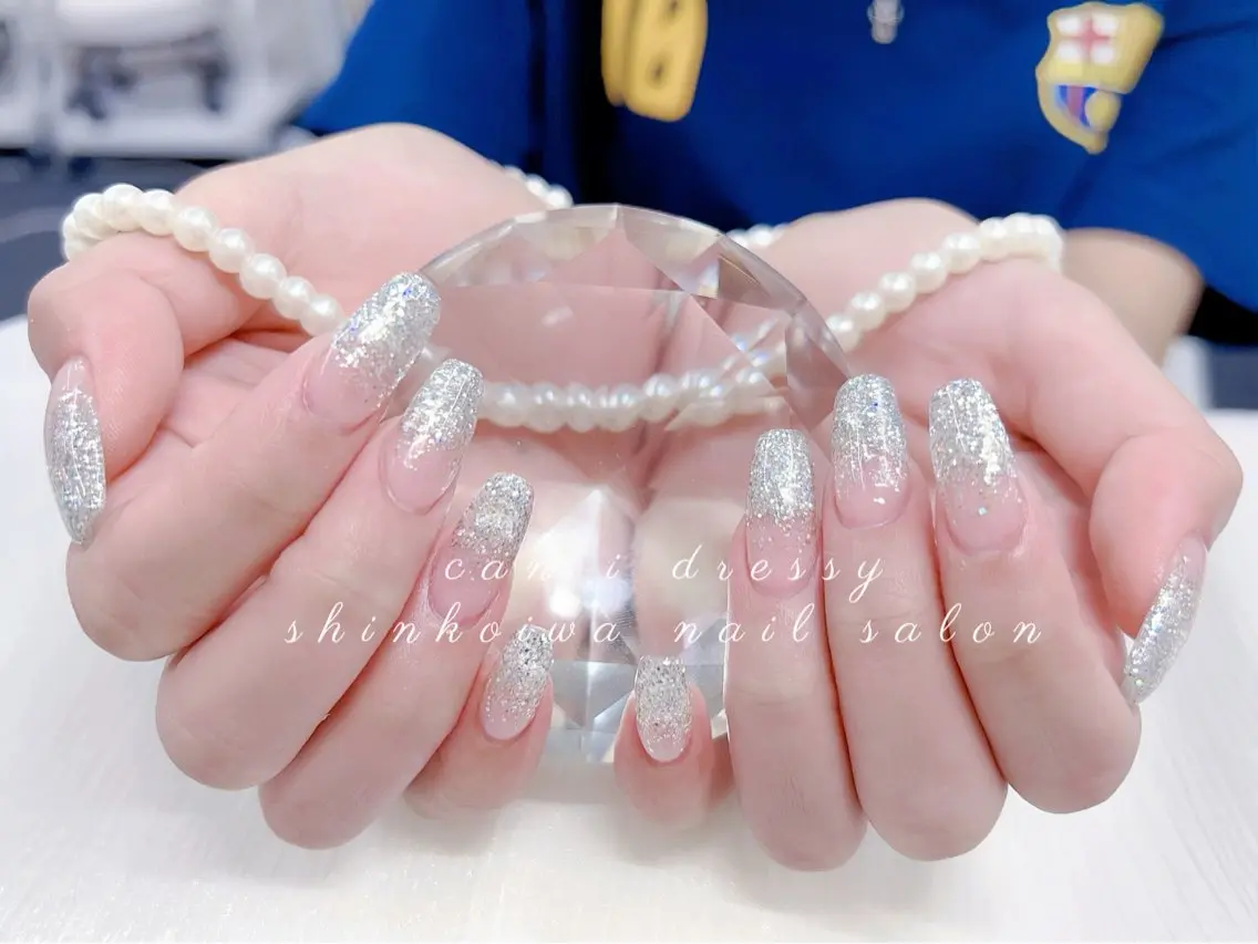ネイル グラデーション キラキラネイル ラメ(グリッター) ラメグラデーション シルバー ハンドネイル キャンアイドレッシー 新小岩のネイルデザイン