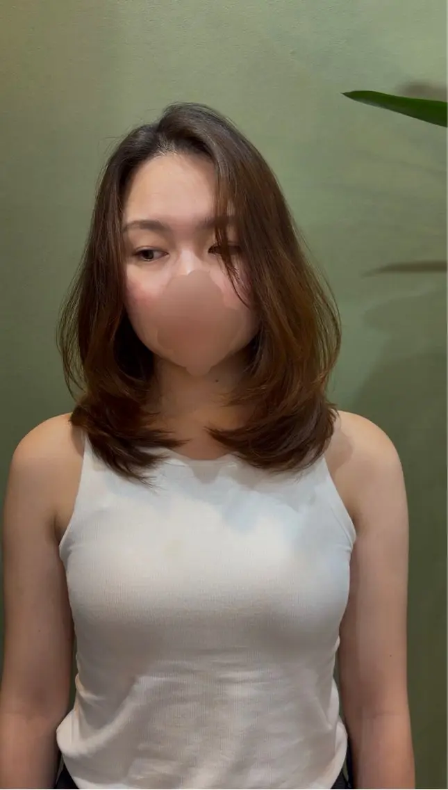 ミディアム ミディアムレイヤー レイヤーカット 内山 優のヘアスタイル