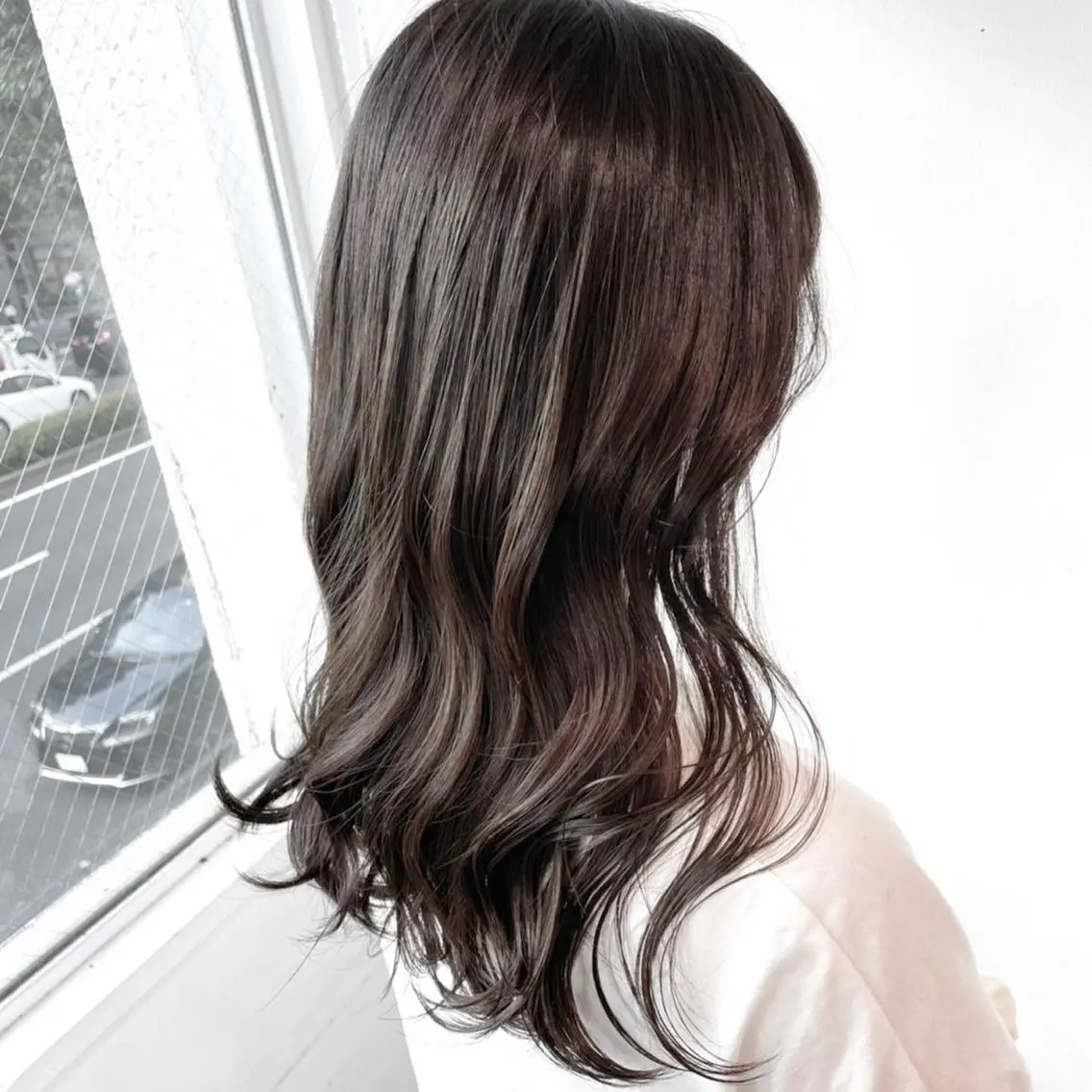 セミロング カラー センターパート特化 井上健太のヘアスタイル