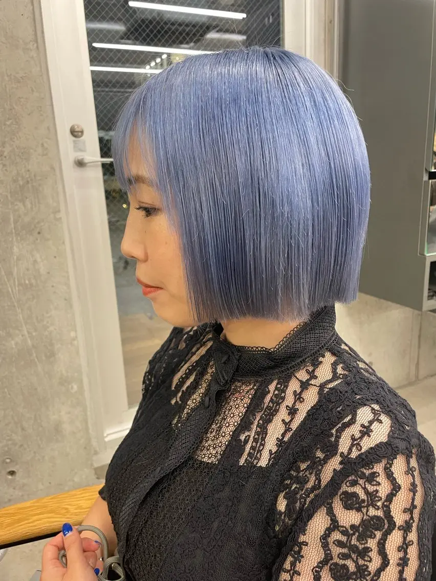 セミロング カラー インナーカラー 推し ブリーチ  髪質改善のヘアスタイル