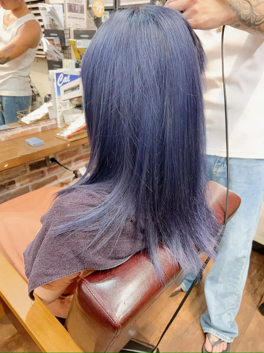 ロング カラー ブリーチ ブルーカラー トリートメント ヘアカラー トリートメント 🌴 NALUスタイ リストおKIKU🏄のヘアスタイル