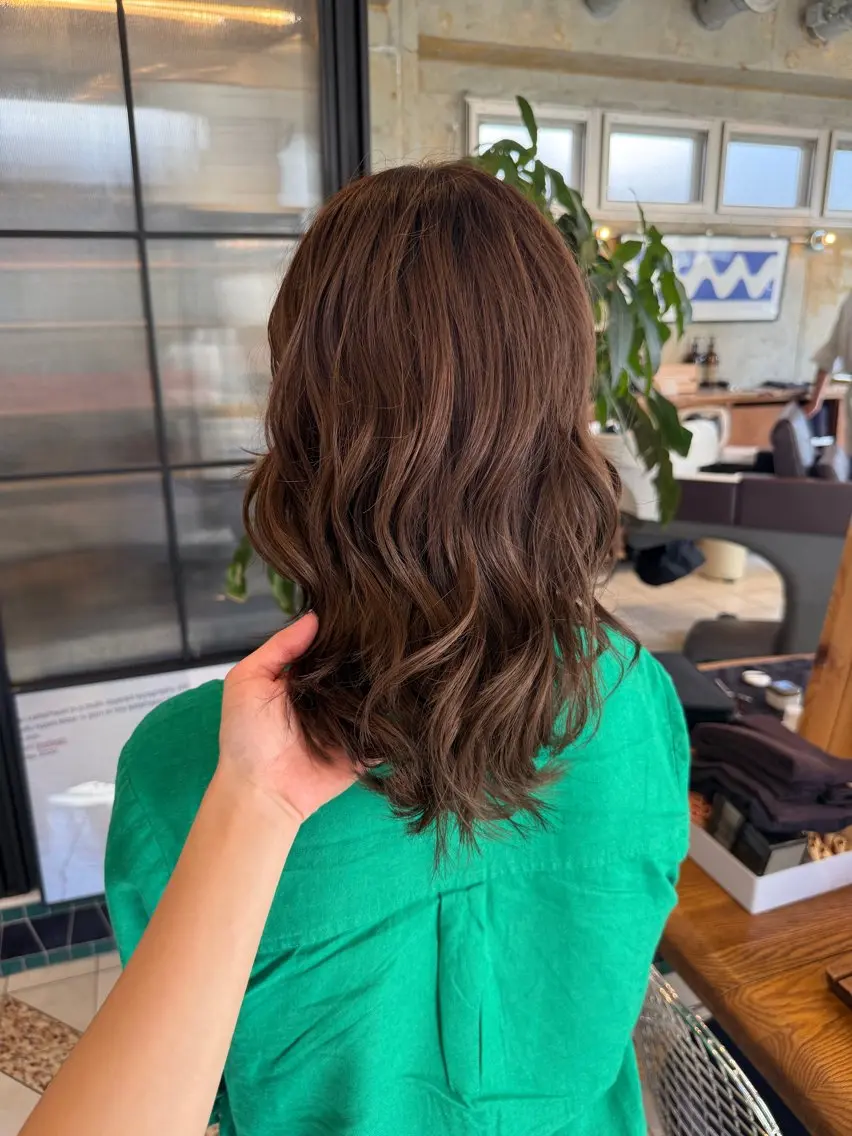ミディアム ウチミズ サヤカのヘアスタイル