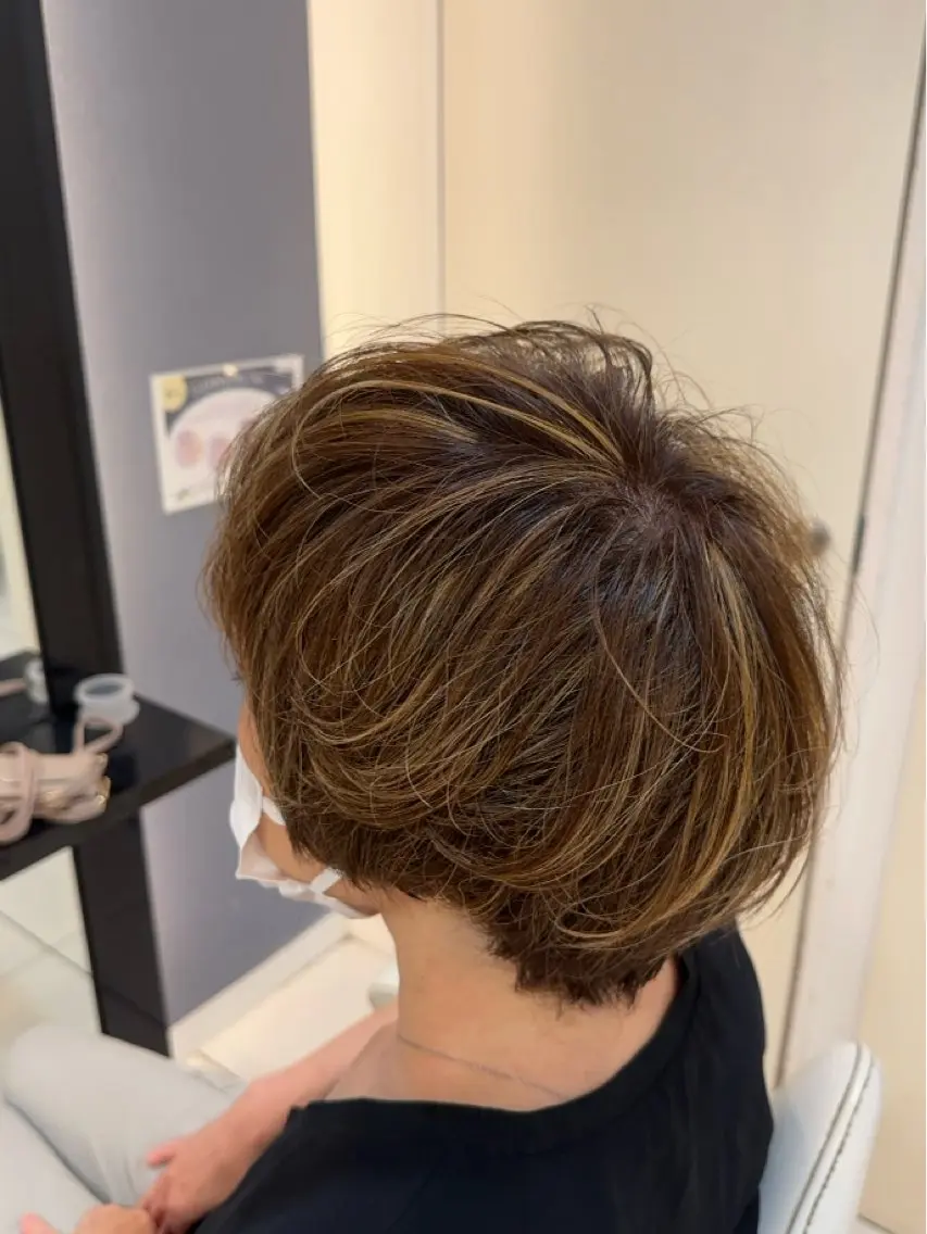 ショート カラー ハイライトカラー ハイライト ヘアカラー デザインカラー✨🦄 透明感カラー✨ヒカルのヘアスタイル