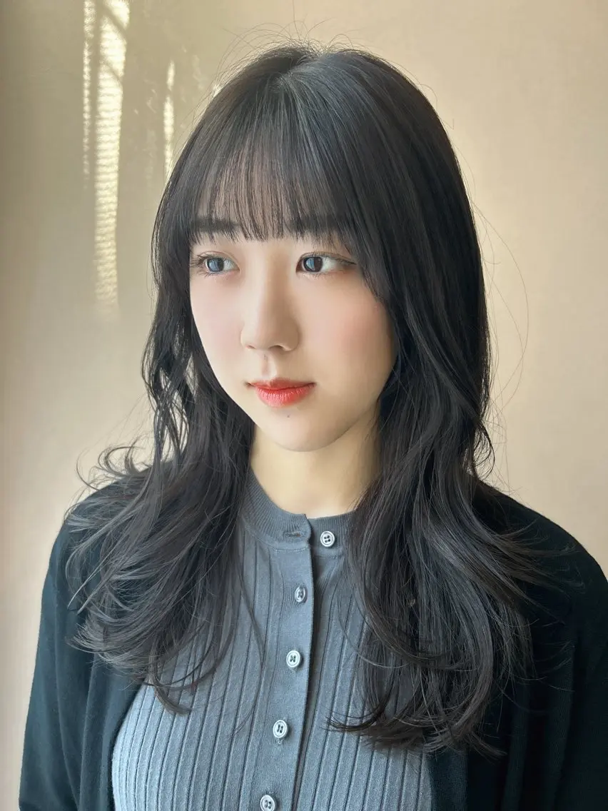 ロング カラー アッシュ アッシュグレー アッシュグレージュ 透明感カラー グレージュ hubhair レイヤー/透明感のヘアスタイル