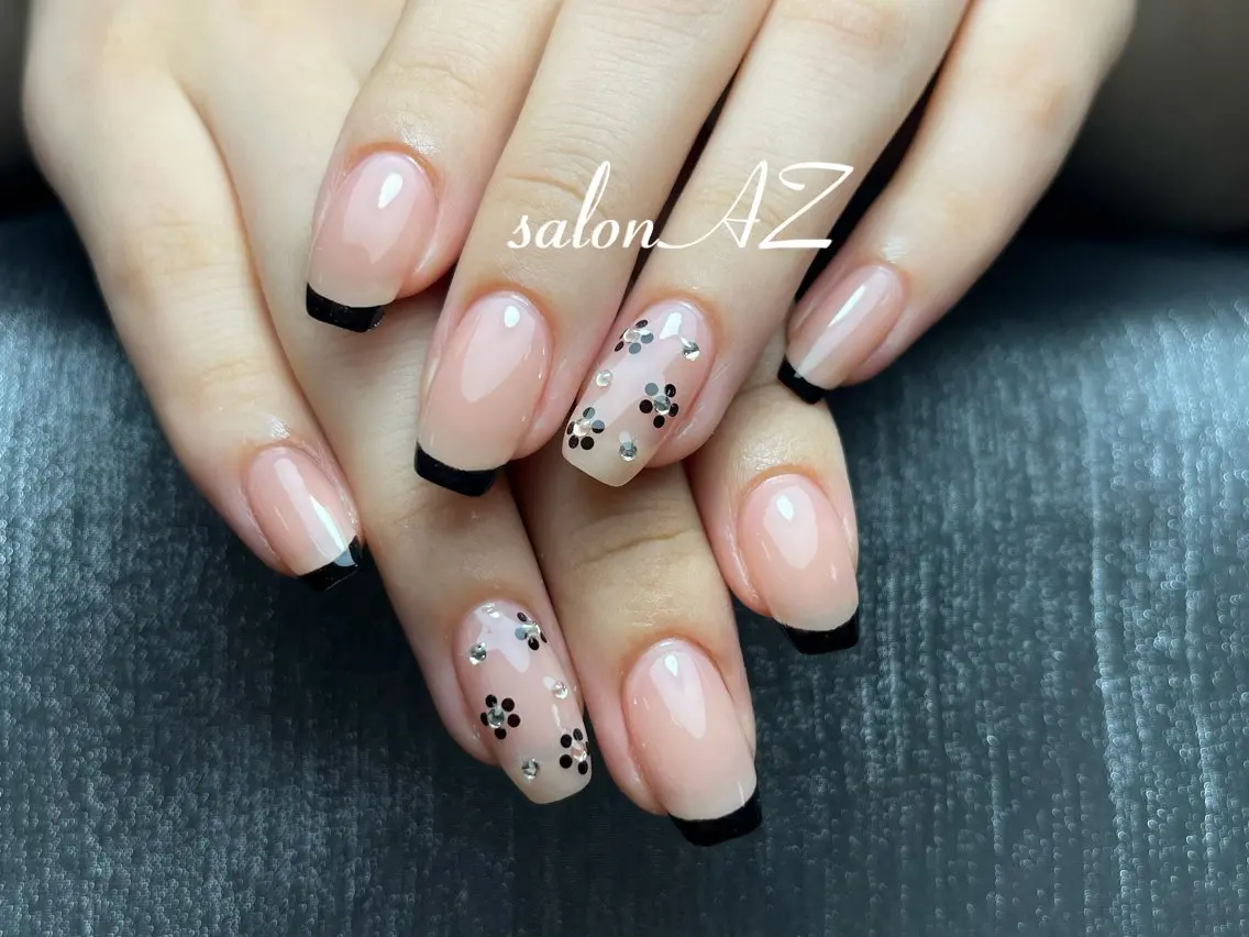 ネイル アートネイル 長さ出し フットネイル フレンチネイル ジェルネイル salon AZのネイルデザイン