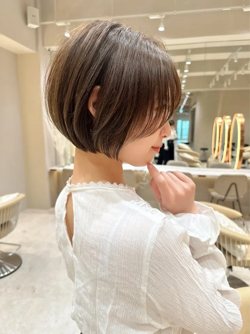 ショート カット 縮毛矯正✨🫧 レイヤー川村利幸のヘアスタイル