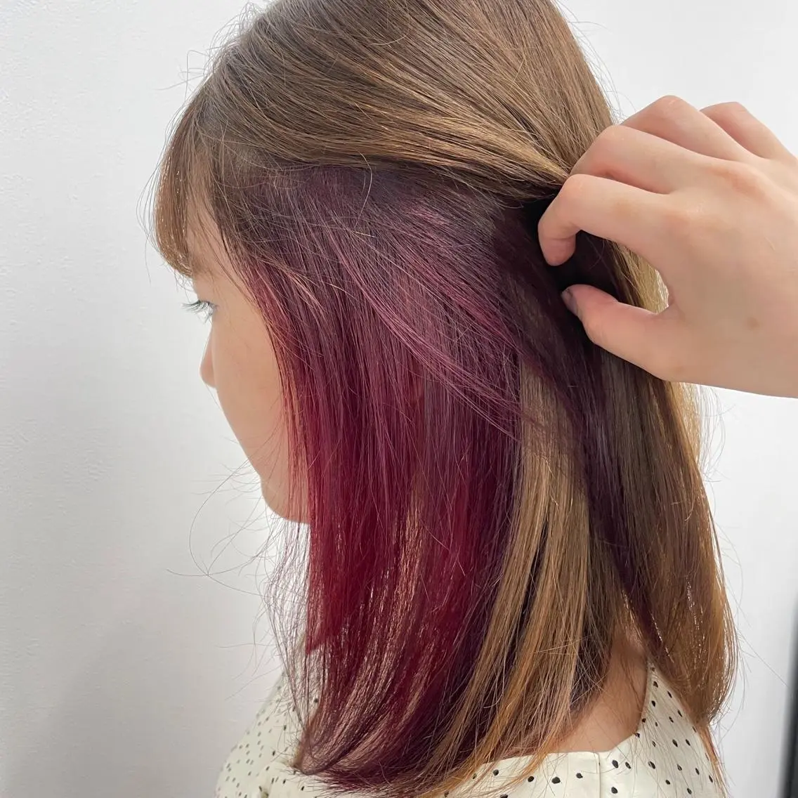 ロング カラー デザインカラー ラベンダー💜 グレージュ🩶のヘアスタイル
