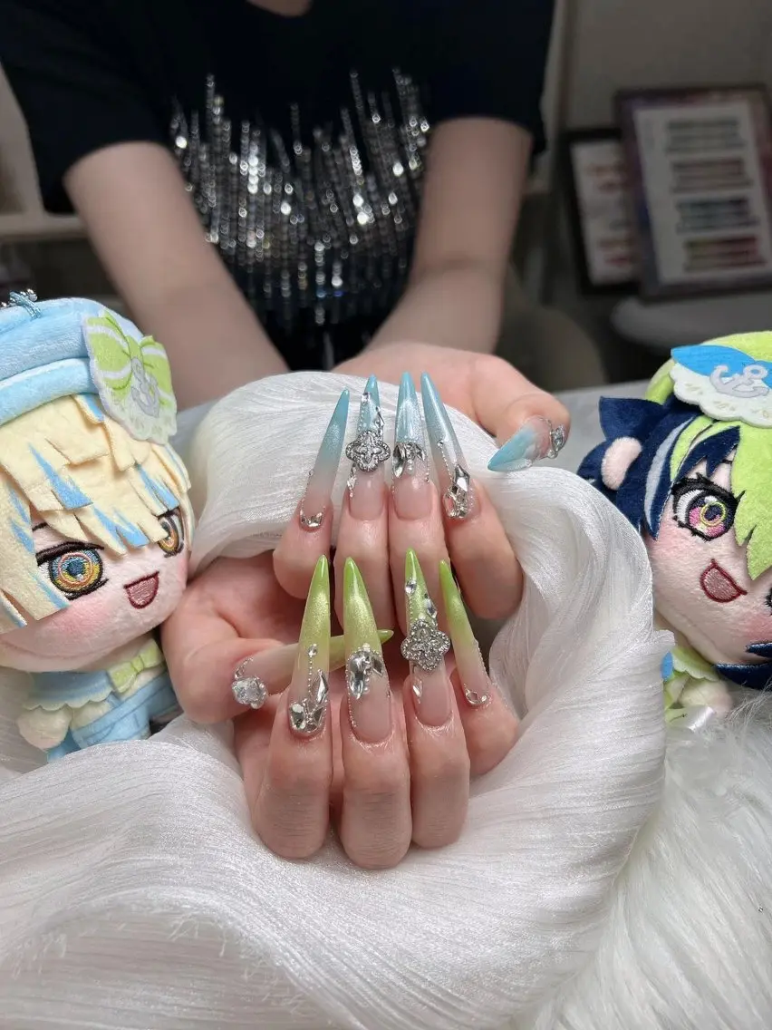ネイル ハンドネイル Swan Nail Salonのネイルデザイン