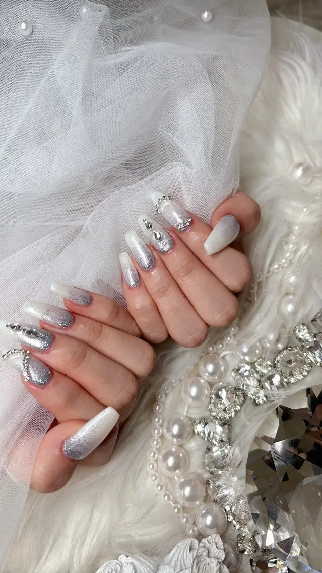 ネイル ハンドネイル MADIA EMIのネイルデザイン