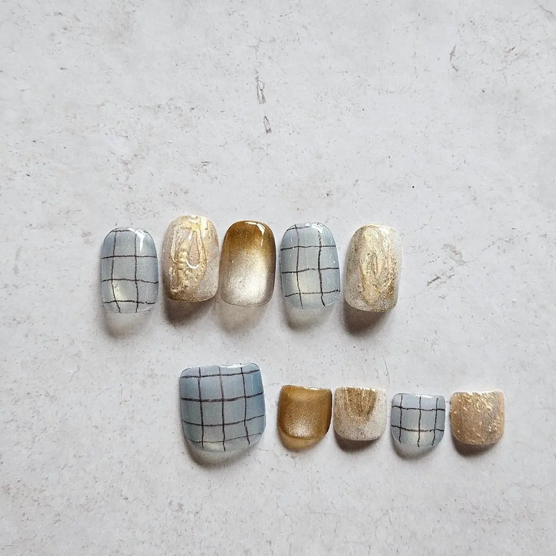 ネイル ブルー ブラウン フットネイル ハンドネイル Nailsalon manoのネイルデザイン