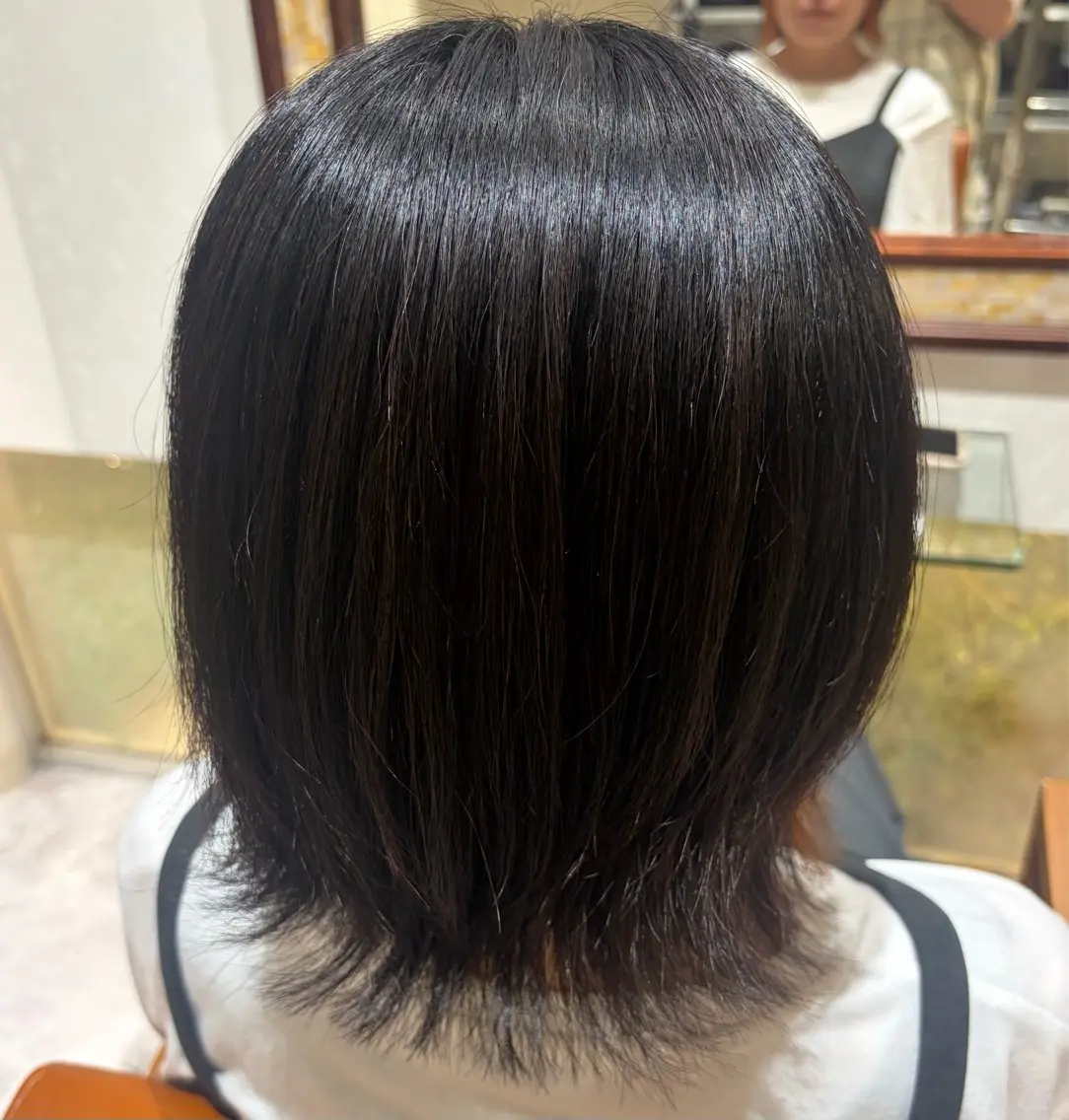 ショート ボブ レイヤーカット 外ハネヘア 山添 帆乃佳のヘアスタイル