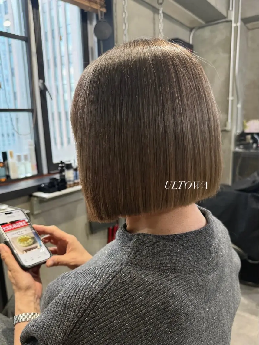 ショート カラー 髪質改善 縮毛矯正 トリートメント カット ヘアカラー トリートメント 佐伯 桃のヘアスタイル