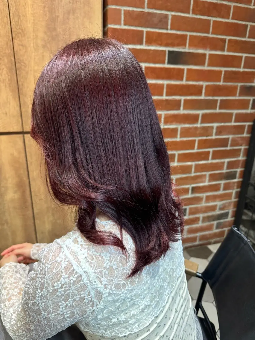 ミディアム カラー 近藤 愛理のヘアスタイル