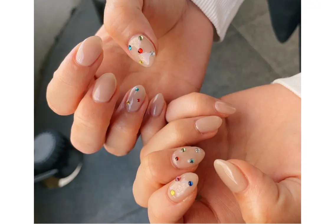 ネイル 長谷川 奈緒美のネイルデザイン