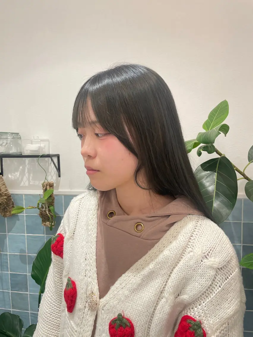ロング カラー 顔周りカット おくれ毛 🕊髪質改善 ストレート🕊まいのヘアスタイル