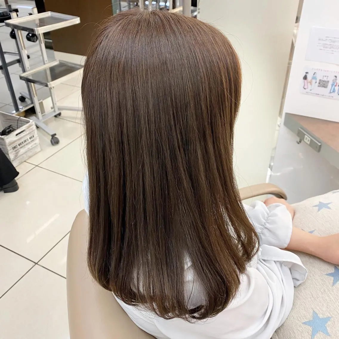 ミディアム カラー シールエクステ✨️韓 国羽エクステ🪽和希のヘアスタイル
