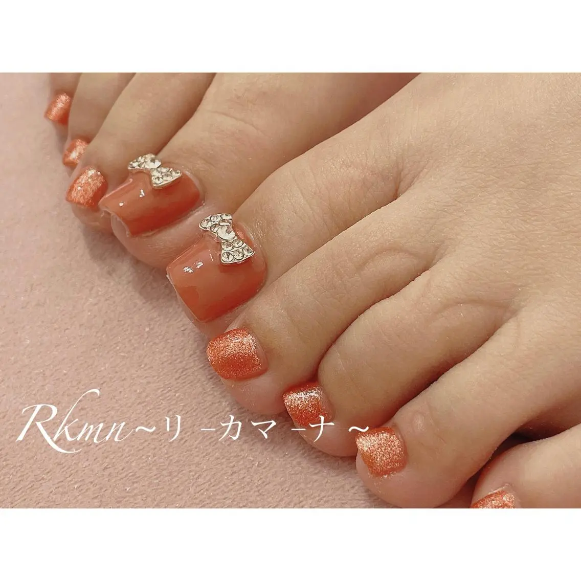 ネイル アートネイル ラメ(グリッター) オレンジ リボン 春ネイル Rkmn ~リ-カマ-ナ~のネイルデザイン