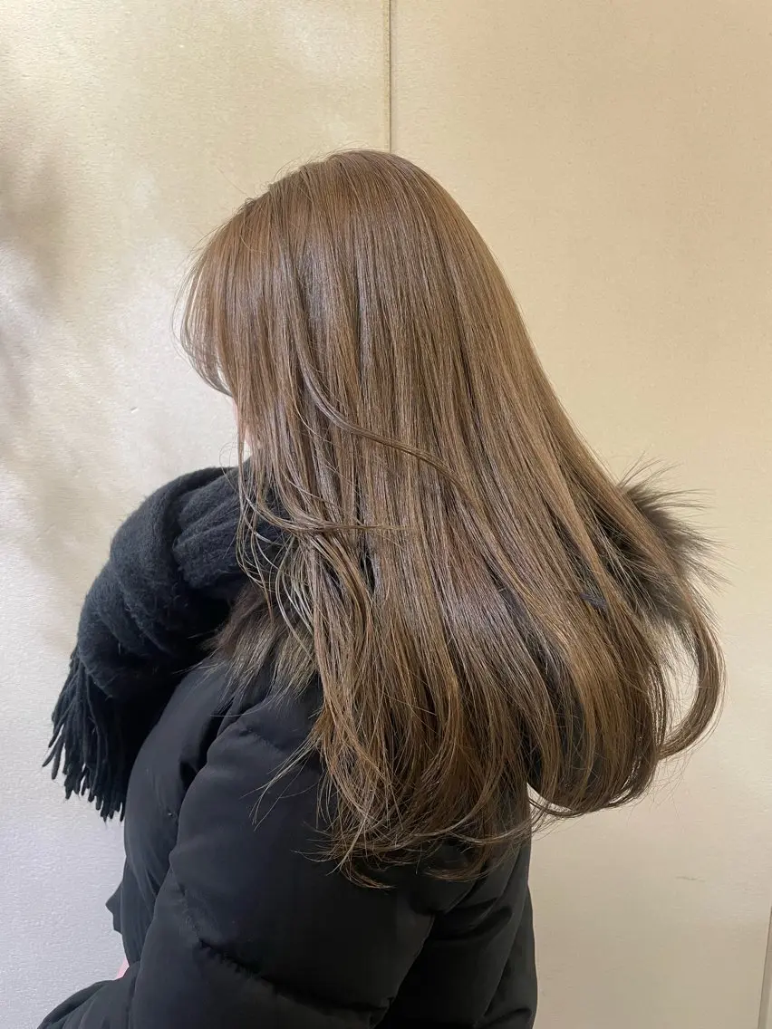 ロング カラー ベージュカラー ブリーチ ヘーゼル ヘアカラー トリートメント 狩野 羅夢のヘアスタイル