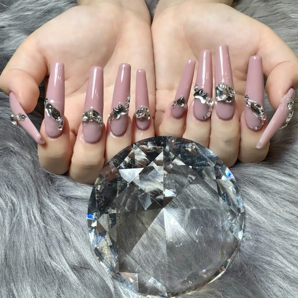 ネイル ロングネイル ネイルチップ ハンドネイル Doris Nail Salonのネイルデザイン
