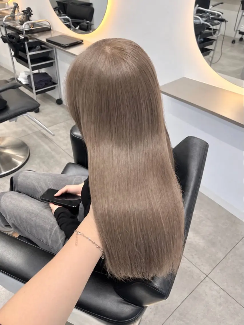 セミロング カラー ブリーチ ダブルカラー トリートメント ヘアカラー トリートメント RENOレイヤー/ベ ージュtoyokaのヘアスタイル