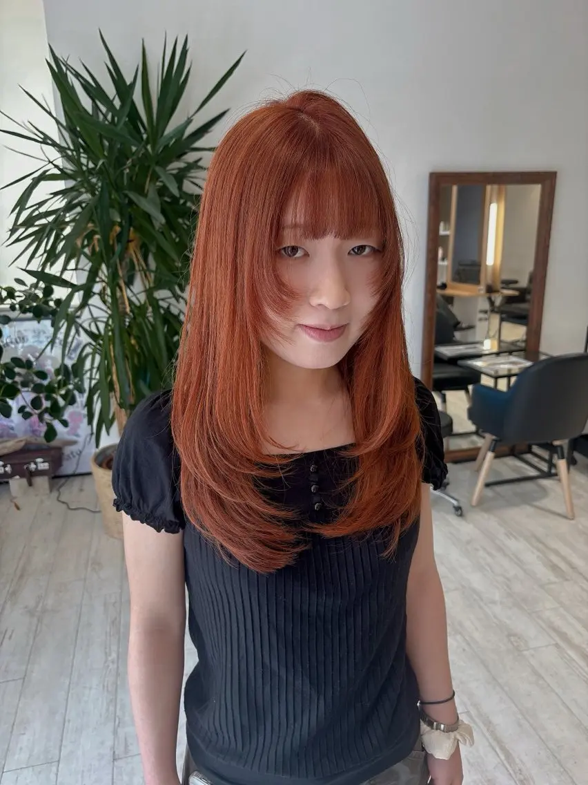 ロング レイヤーカット カット ヘアカラー 安藤 ひなたのヘアスタイル