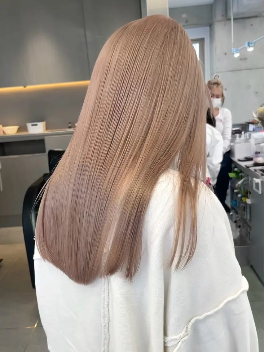 セミロング ヘアカラー 海外ブロンド/ ベージュ⭐︎カレンのヘアスタイル