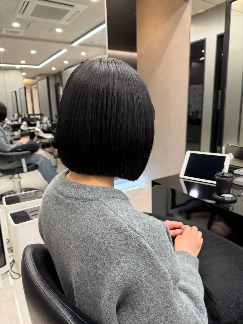 カラー 黒髪 ブリーチ ブルーカラー ブルーブラック 透明感カラー カット ヘアカラー 💜ひな💜ブリーチ /透明感/韓国ヘアのヘアスタイル