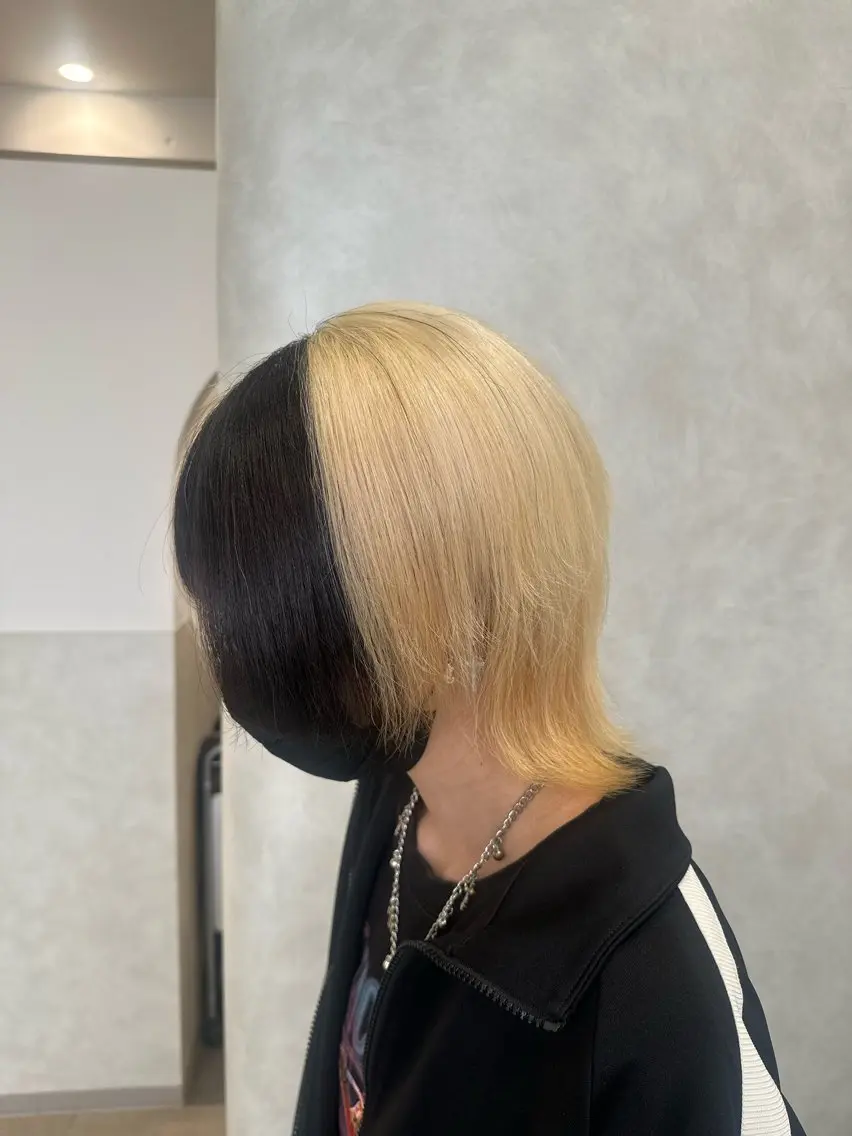 ショート カラー 黒髪 抜きっぱなしブロンド ブロンド ヘアカラー 髪質改善カラー デザインカラーあらげのヘアスタイル