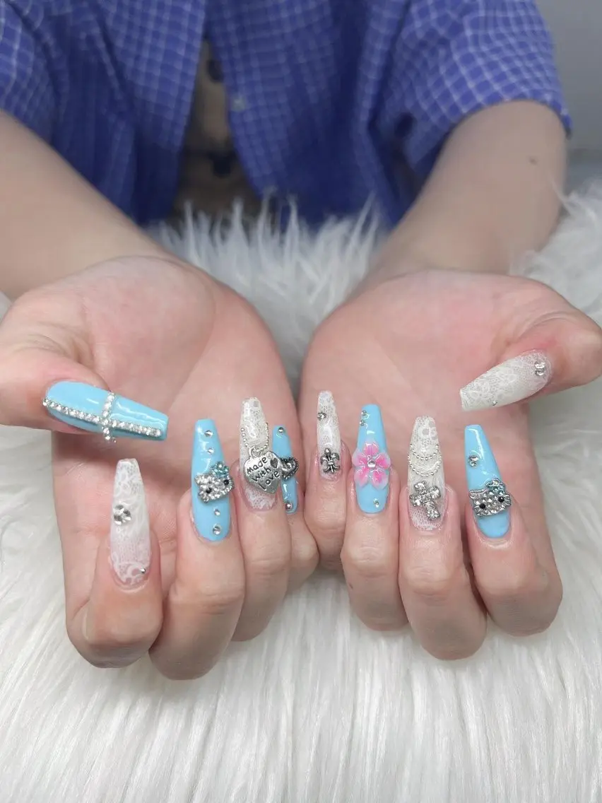 ネイル Lee Nailsのネイルデザイン