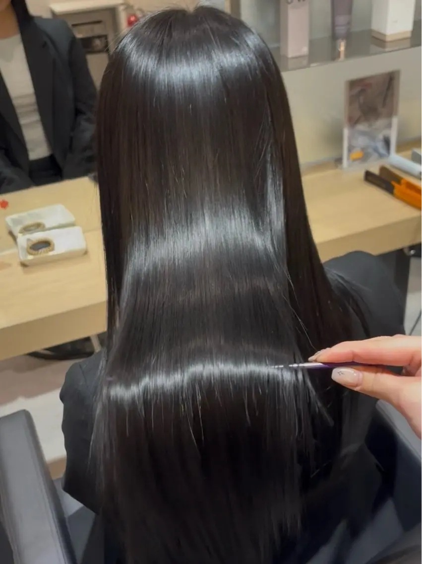 ロング 髪質改善 カット 縮毛矯正 加藤 麻夢のヘアスタイル